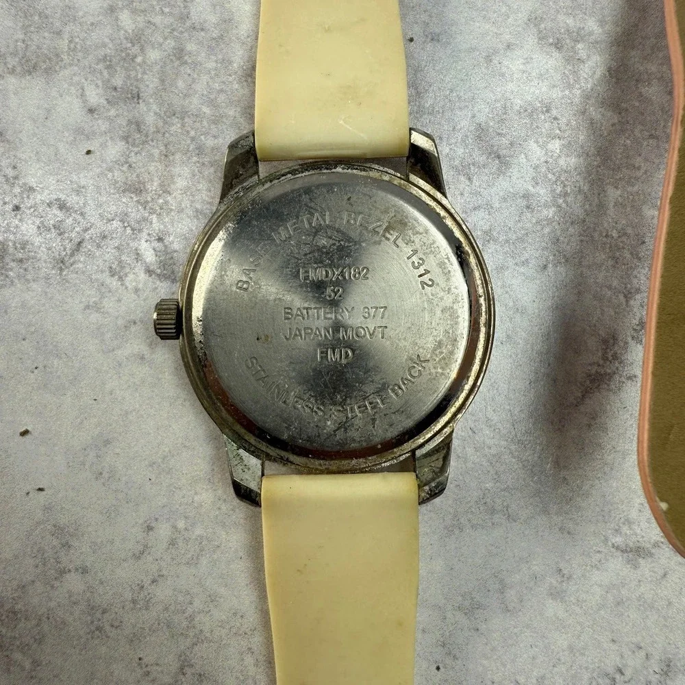 Bundle of 9 Watches Untested‎ - TimeX, Juicy Couture, Accutime, Xhilaration